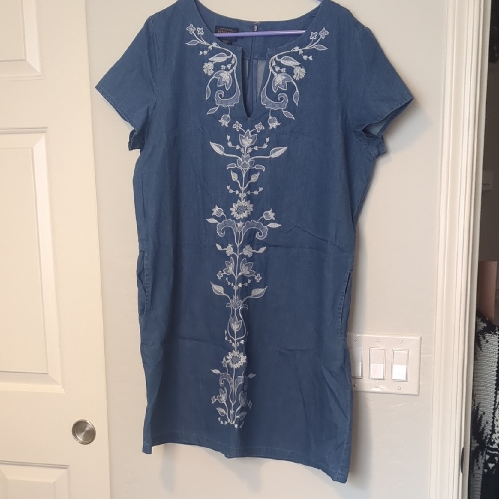 NWT Pendleton Tala Embroidered Shift Dress